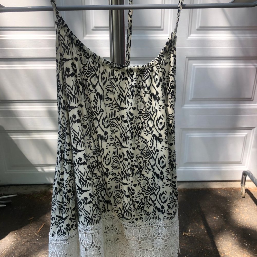 Top with open back - Picture 2 of 2